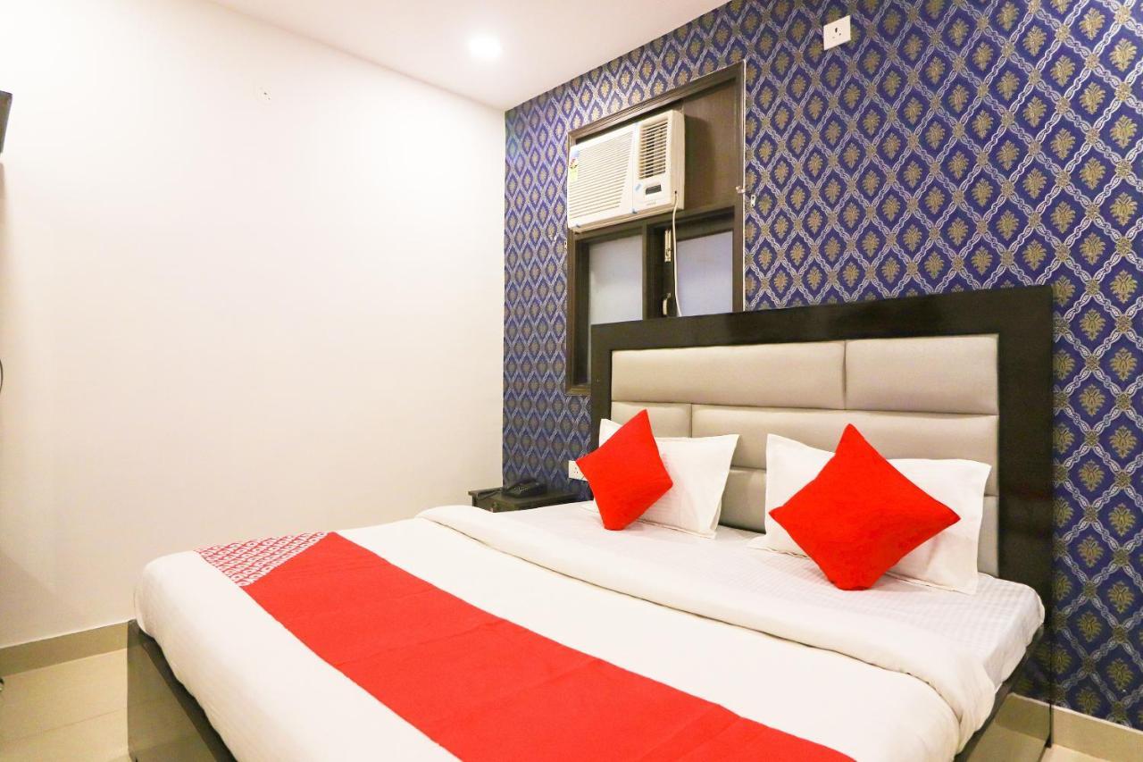 Oyo 63841 White Orchid Hotel Indraprast Luaran gambar