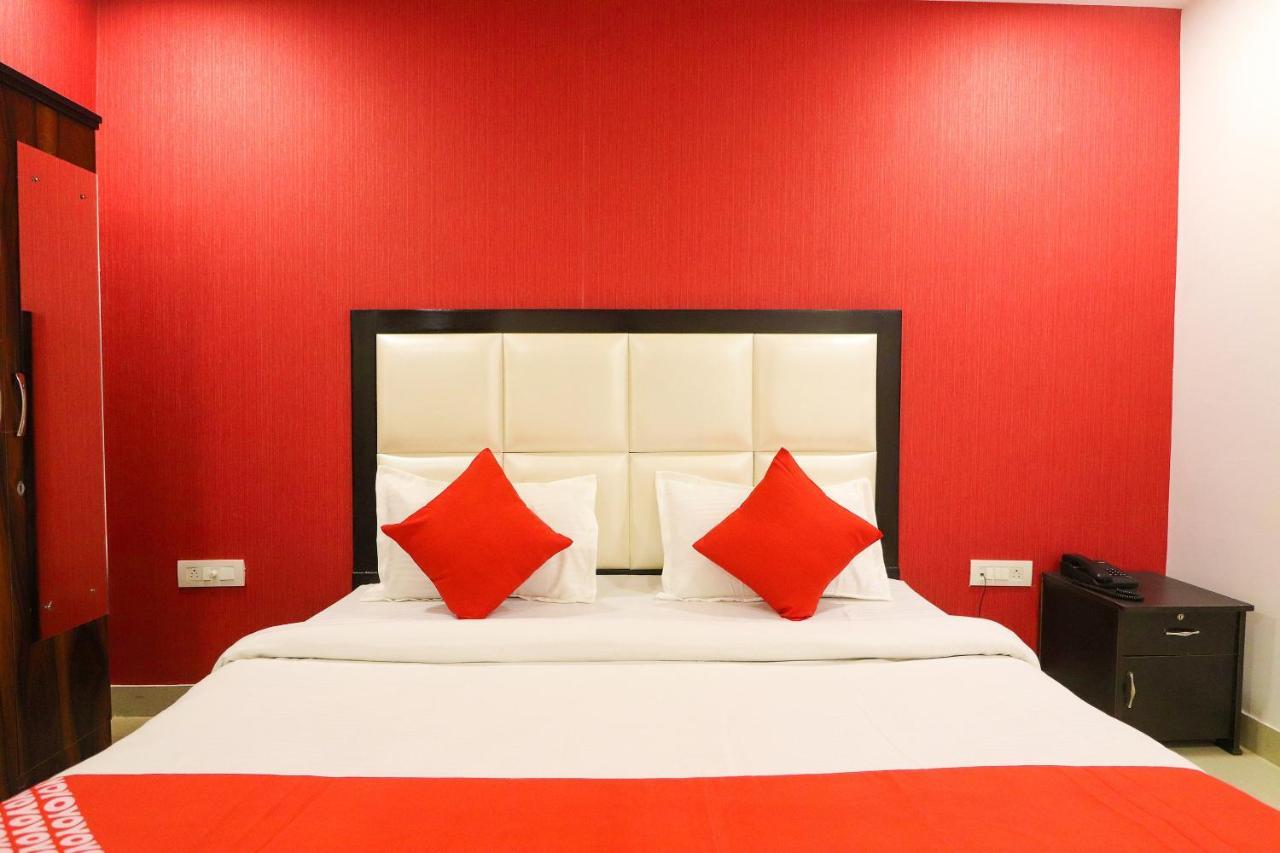 Oyo 63841 White Orchid Hotel Indraprast Luaran gambar
