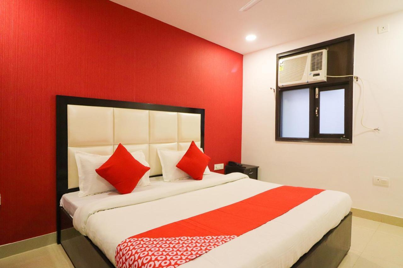 Oyo 63841 White Orchid Hotel Indraprast Luaran gambar