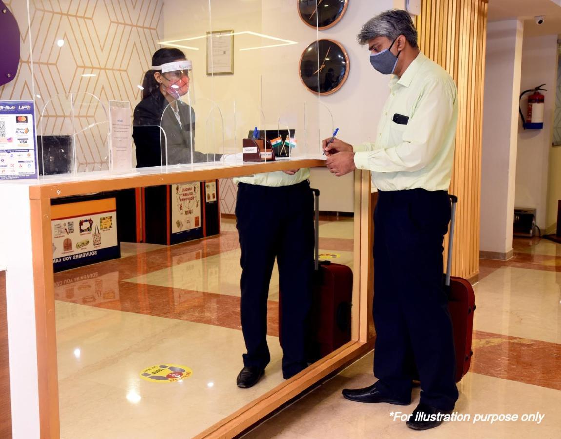 Oyo 63841 White Orchid Hotel Indraprast Luaran gambar
